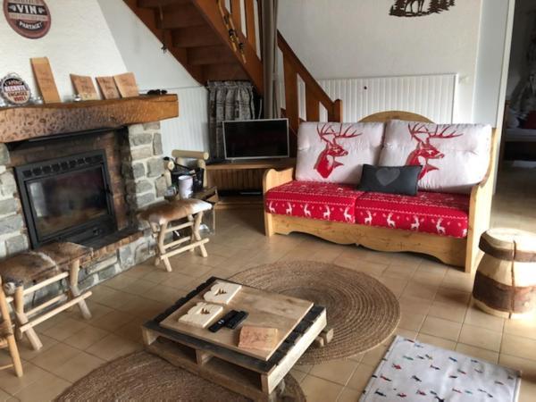 Le Chalet De La Goutte Saint-Appolinaire  المظهر الخارجي الصورة